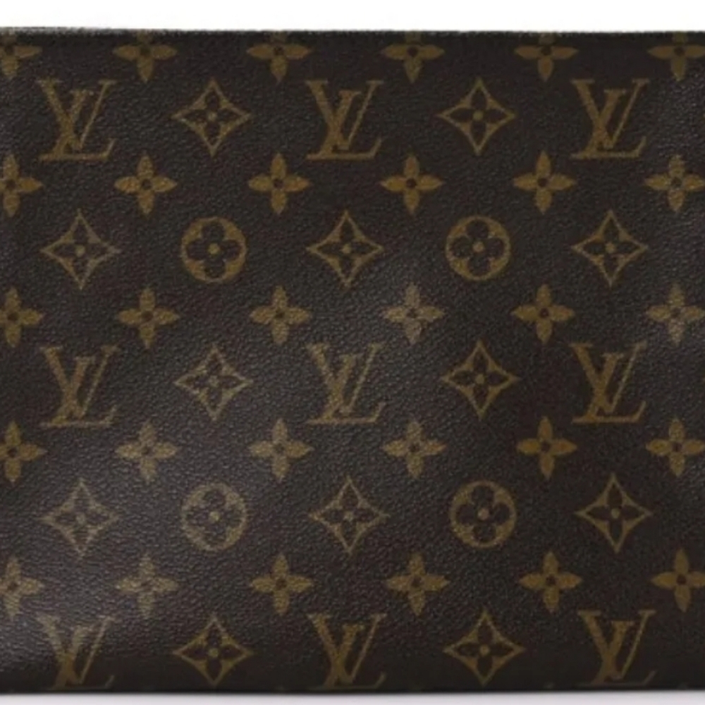 LOUIS VUITTONMonogram Toiletry Pouch 26